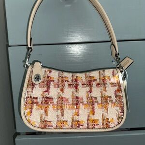 Coach Tweed Swinger 20